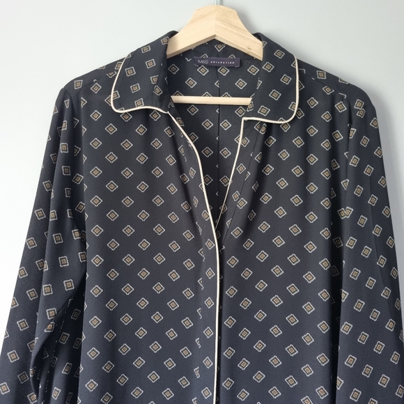 MARKS AND SPENCER COLLECTION Black Patterned Shirt Covered Buttons Wide Cuffs 14 - Picture 3 of 16